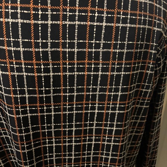 IMPRESSIONS LADIES SIZE L- TWO IN ONE BLOUSE TANK  & BLOUSE LONG SLEEVES. - Picture 3 of 3